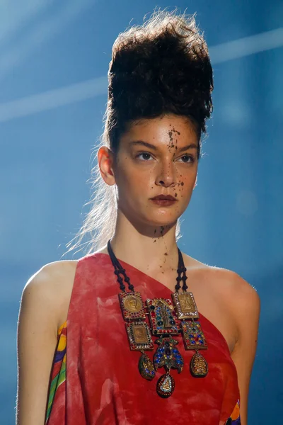 Look 25